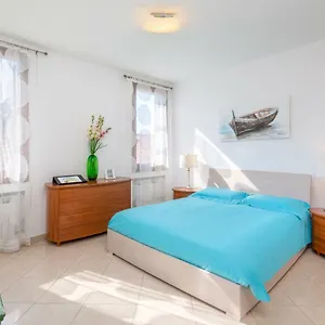 Convenient In Venedig