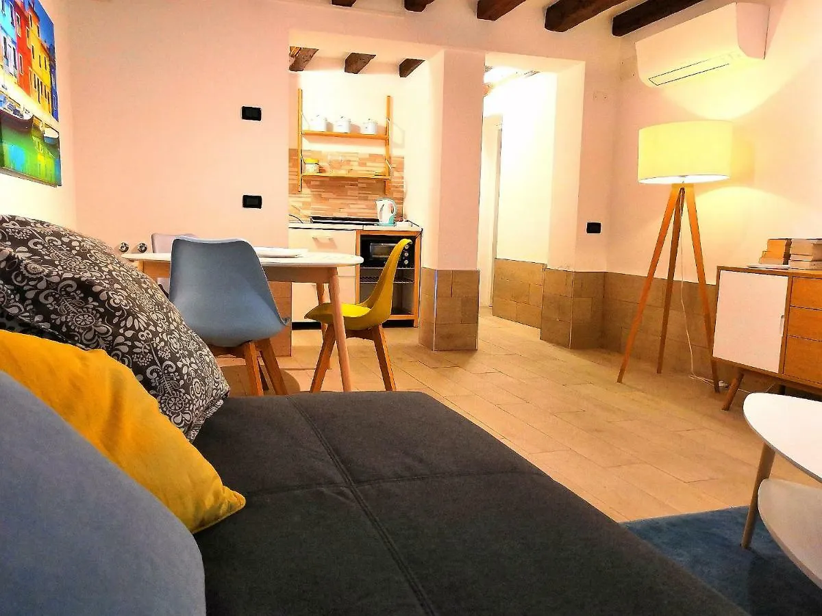 Apartment Appartamento Alcova Venice Italy